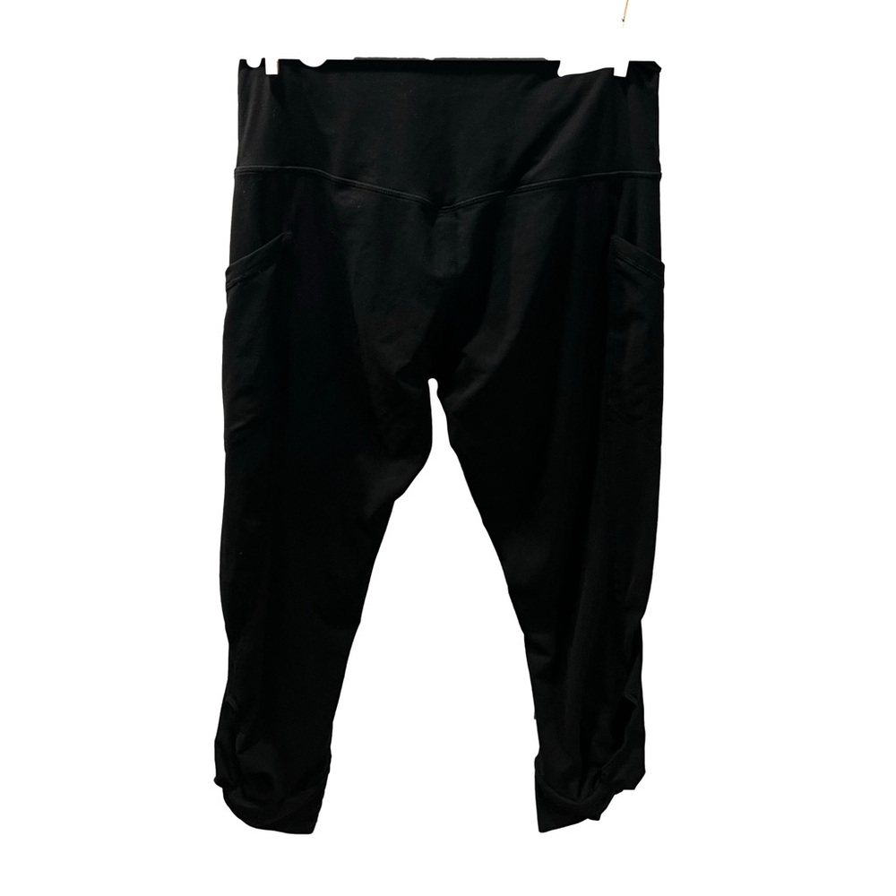Rae Mode|Black Capri Leggings|Size Large